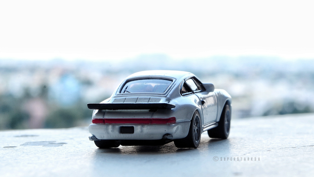 Illustration for article titled Rennsport Reunion: 1:72 UCC Coffee Special RUF 930 Turbo